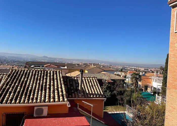 Disfruta De Granada Y Sus Encantos.
